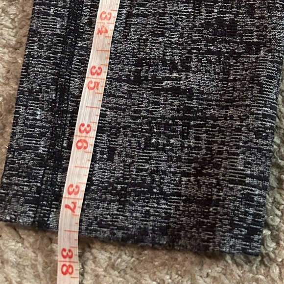 Women's Grey Patterned Leggings Size Medium - Picture 2 of 8